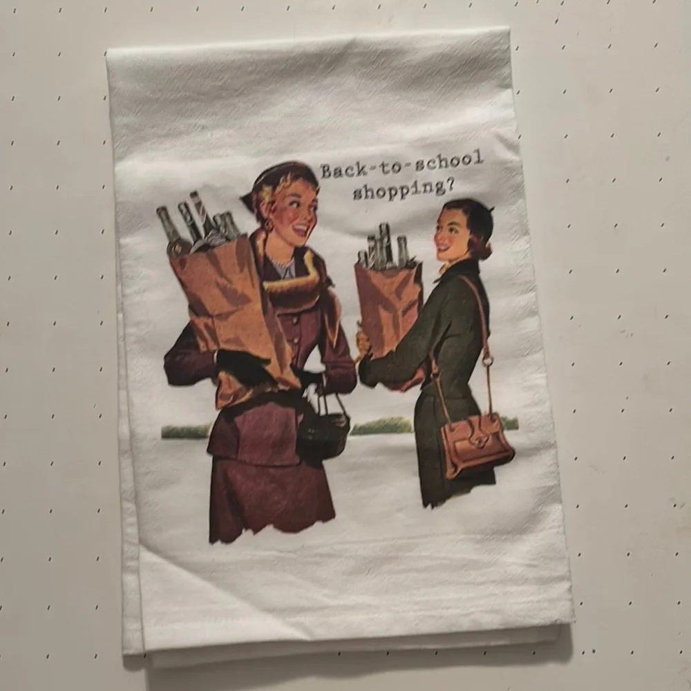 Vintage Style Kitchen Towel with Retro Print NWOT
